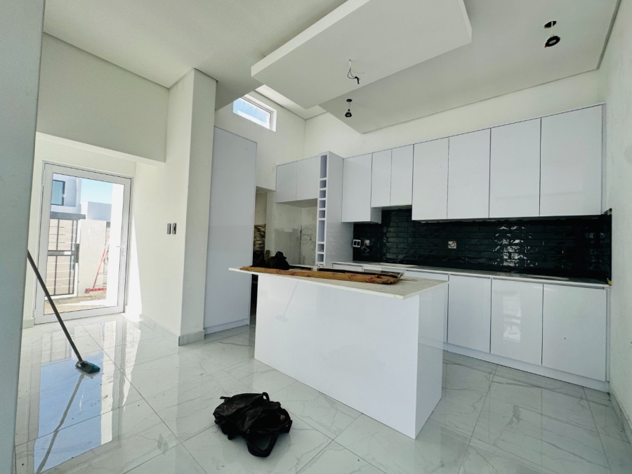 3 Bedroom Property for Sale in Sandown Western Cape